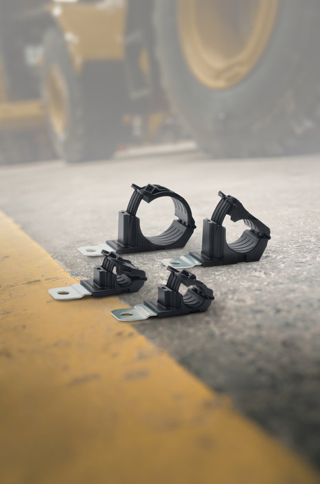 La nouvelle bride Ratchet P-Clamp d’HellermannTyton, la solution de choix pour la gestion de câbles dans les applications lourdes